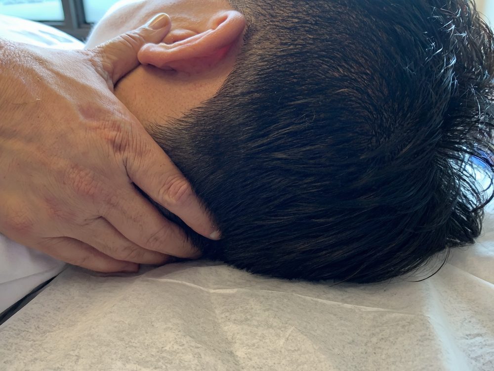 Osteopathische Untersuchung des Kiefergelenks